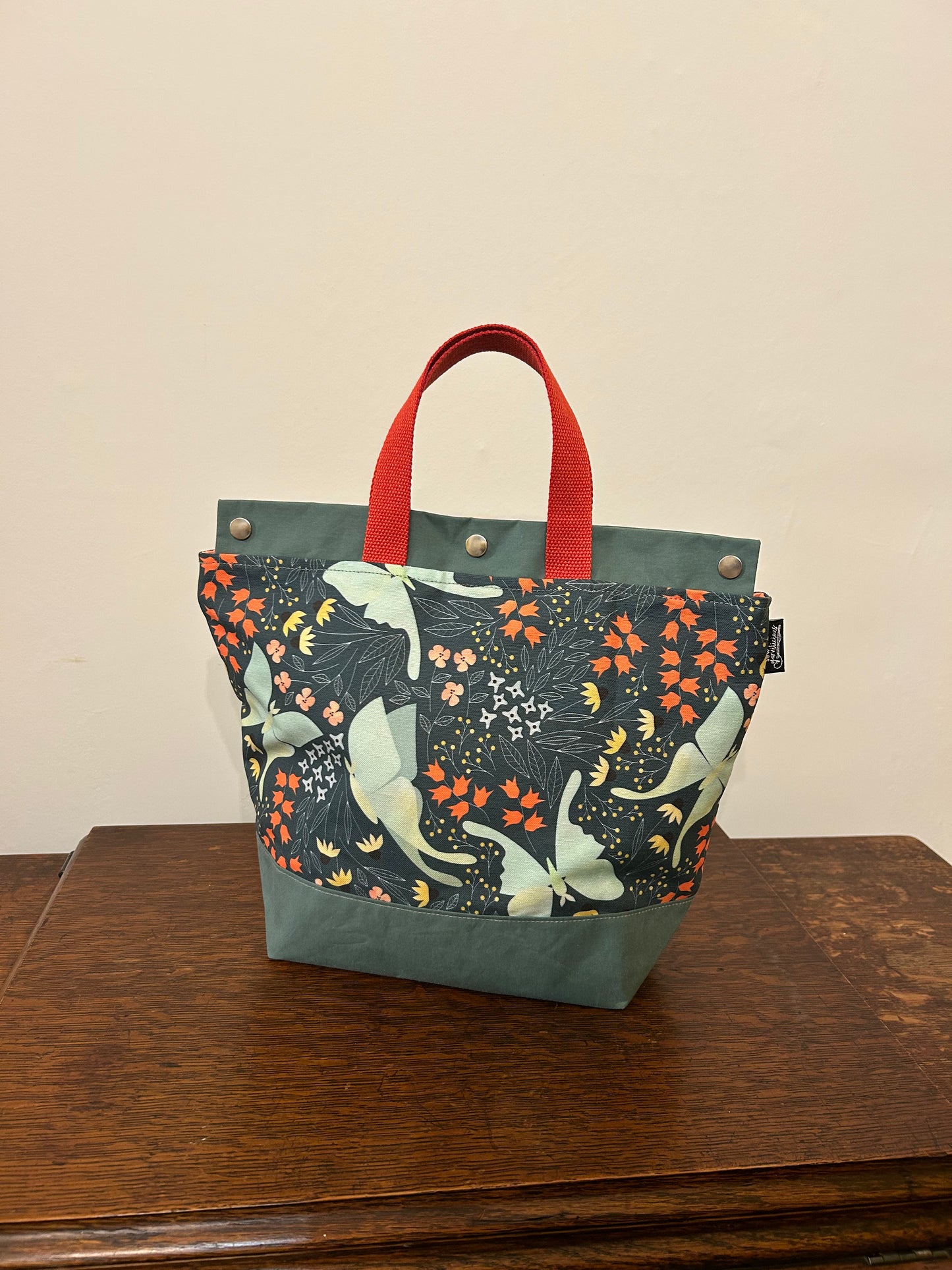 Medium Snaps Bag Moon Moth