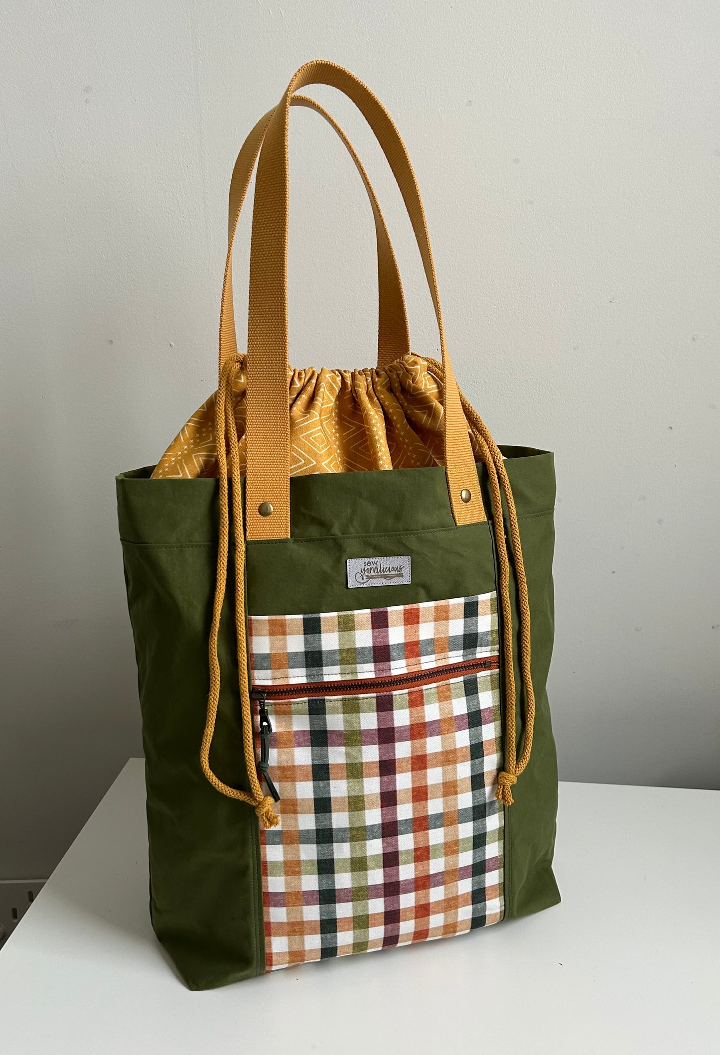 Facilis Tote Gingham