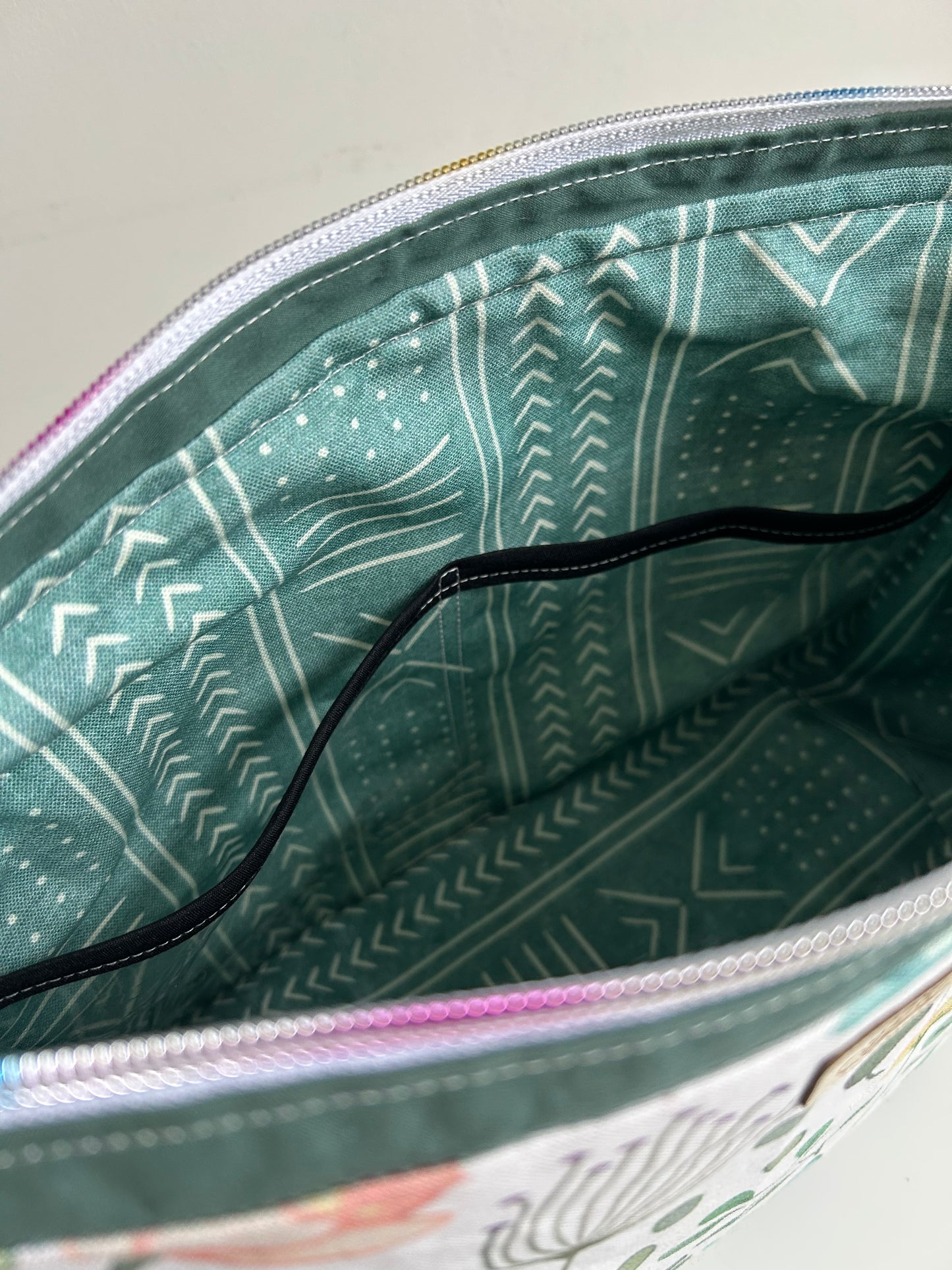 Zip-It Pouch Large
