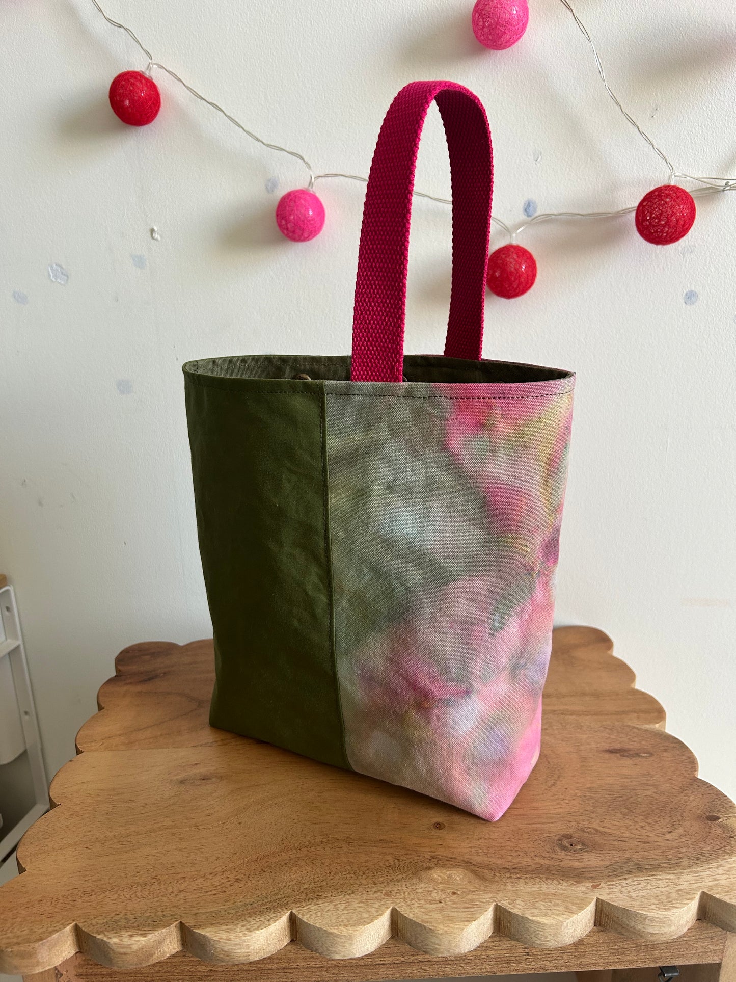 Ice Dyed Snaps Bag 🩷💚