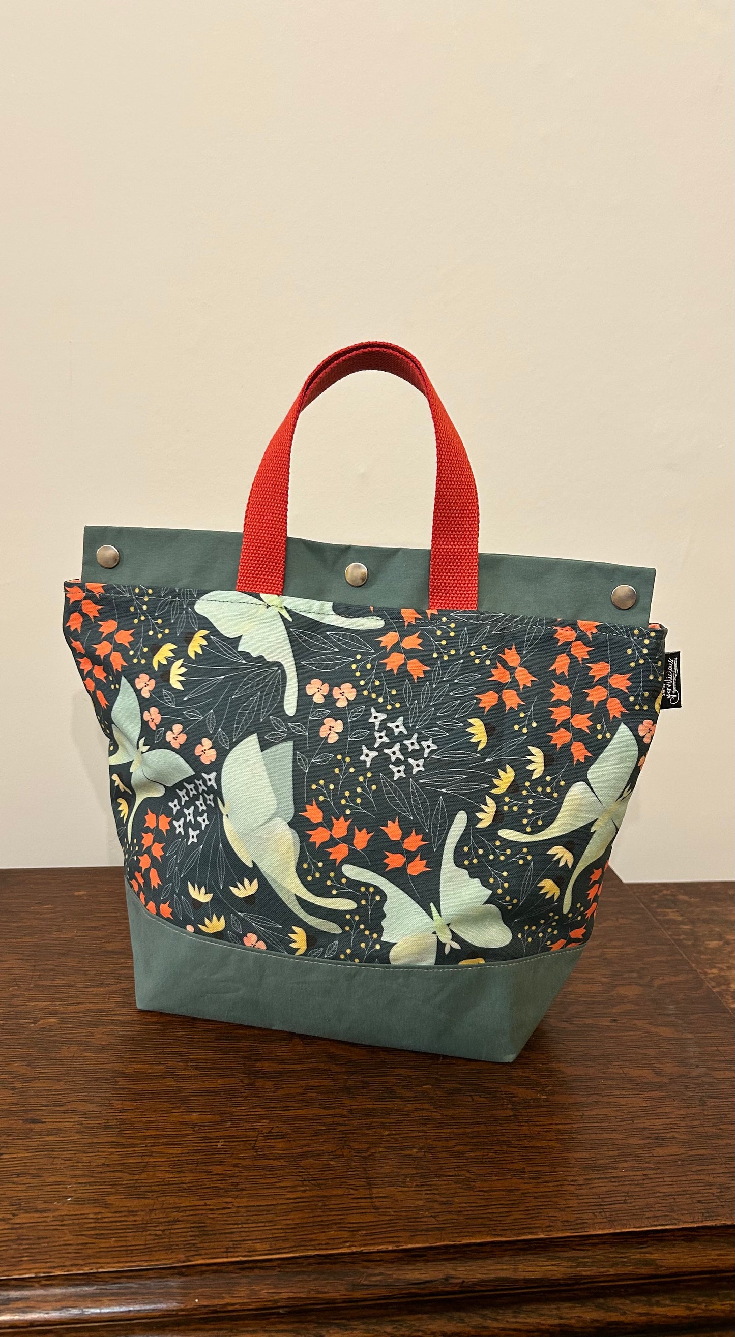 Medium Snaps Bag Moon Moth